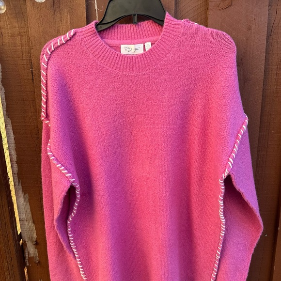 RD Style Fuchsia Sweater with White Accents - Picture 4 of 6
